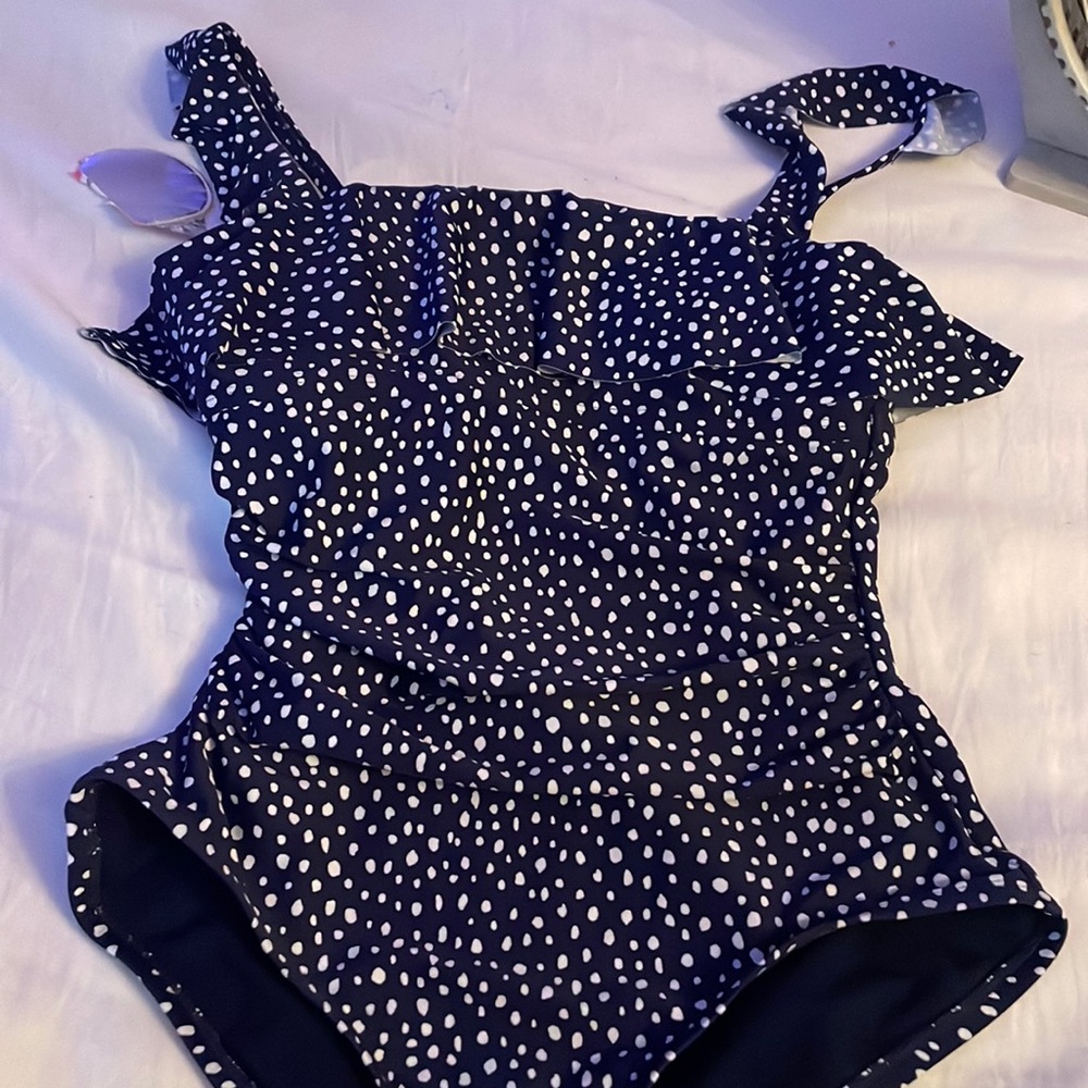 super cute swimsuit